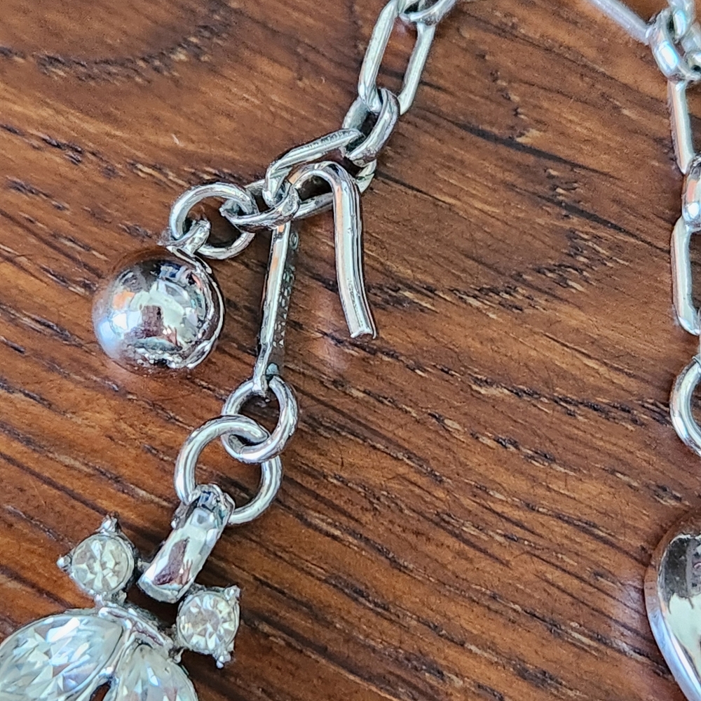 Vintage Silver & Rhinestone Necklace with earrings. UNIQUE. 14" BEAUTIFUL - Picture 5 of 7
